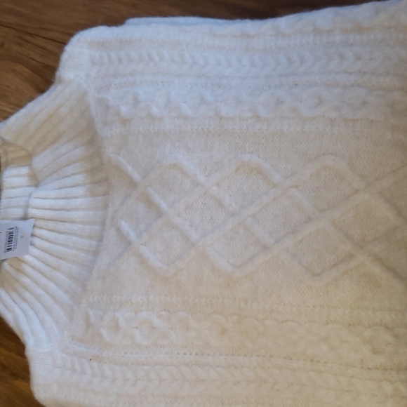 NWT Mock neck Cable Sweater - Picture 7 of 8